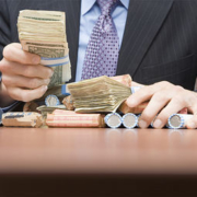 聚晚报：蚂蚁金服下架互联网存款产品/苹果调整换新价格/比特币价格再创新高