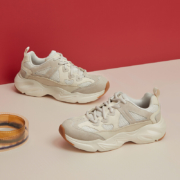 Skechers 斯凯奇 66666222 女子厚底熊猫鞋