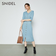 日本人气少女第一品牌，SNIDEL 女士 气质收腰单排扣针织鱼尾连衣裙SWNO204031