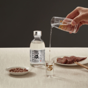三两 小白酒 四川宜宾江浓香 42度 150ml