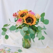 plus会员：远方的花 满心满意+洋甘菊5枝