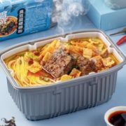 霸蛮X天下3 联名款 自热臭豆腐螺蛳粉 270g
