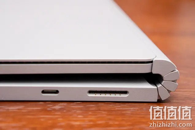 Surface Book 3的铰链