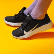 NIKE 耐克 CQ7624-001 女鞋 休闲运动鞋