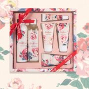 细致养润！Cath Kidston 凯茜·琦丝敦 丝绒玫瑰身体护理套盒 赠手霜1支