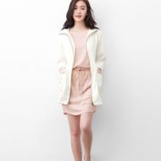 lativ 诚衣 43834 女款工装风外套 74.5元