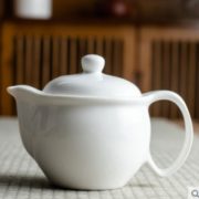 白 菜价！ 唐仟 白色鸭嘴茶壶 1个装 2.8元包邮