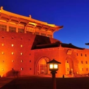 敦煌山庄 豪华房1晚含双人早餐 + 接机/接站服务1份 + 伴手礼1份