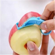 SCNDEWMY 塑料便捷式削水果皮刀 10.5*3.3cm 2个