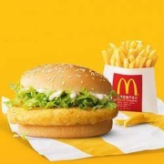 限店铺会员：McDonald's 麦当劳 解馋一下单人餐 麦香鸡汉堡+薯条（小）