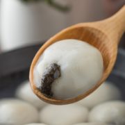馅料浓厚饱满！湾仔码头 一品香糯黑芝麻汤圆 200g