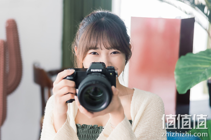 Fujifilm GFX100S 评测报告｜中画幅 x 一亿像素 x 高便携性