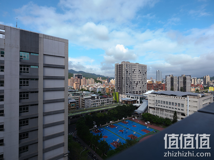 Fujifilm GFX100S 评测报告｜中画幅 x 一亿像素 x 高便携性