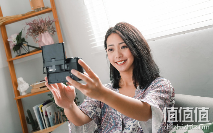 Fujifilm X-E4 超轻巧登场+ XF27mm F2.8 R WR 新镜动手玩！