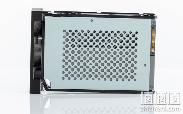 LaCie 1big Dock SSD Pro 固态硬盘实测