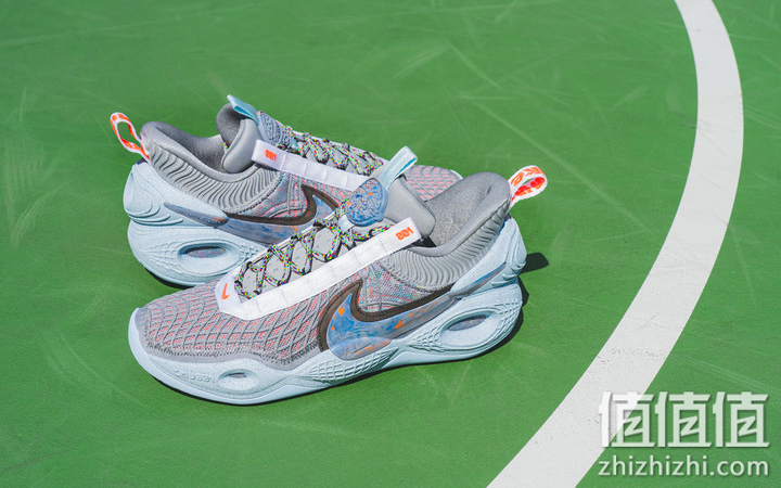 Nike Cosmic Unity 特殊配色开箱分享 在理想与实战间取得平衡！