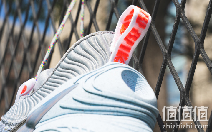 Nike Cosmic Unity 特殊配色开箱分享 在理想与实战间取得平衡！