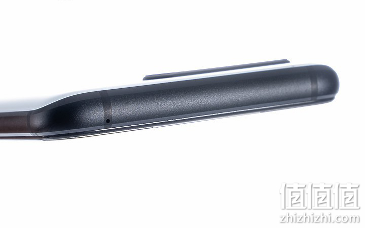 ROG 游戏手机5 评测报告｜回归绚烂设计 机型再进化