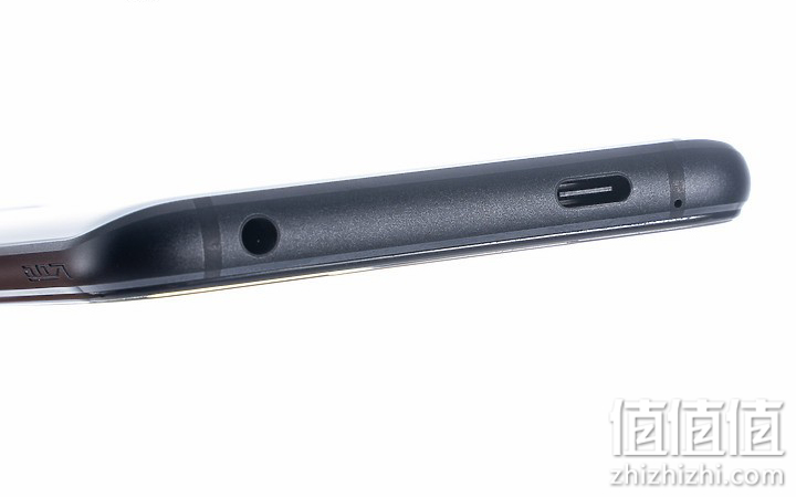 ROG 游戏手机5 评测报告｜回归绚烂设计 机型再进化