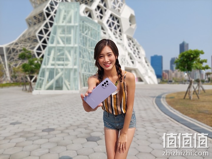 三星Galaxy A52 5G手机体验报告 该有的配置一样不少！