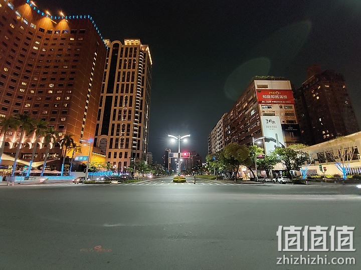三星Galaxy A52 5G手机体验报告 该有的配置一样不少！