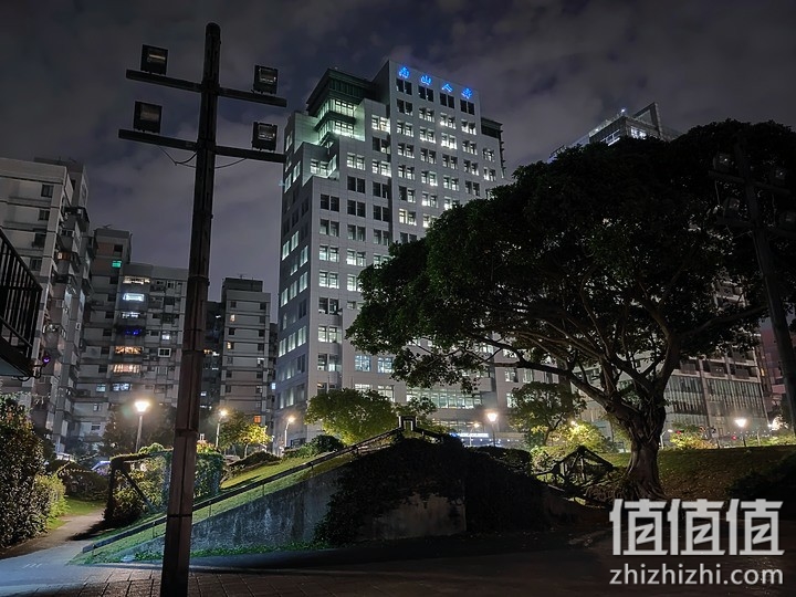 小米11 相机试拍：生活使用有余 专业性略显不足