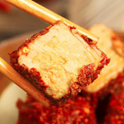 湖南特产，固体物70%，自然发酵8个月以上：200g 覃五爷 四川麻辣豆腐乳