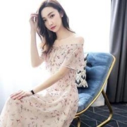 La Chapelle 拉夏贝尔 902131010 一字肩连衣裙