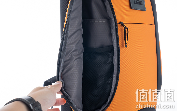UAG 耐冲击系列 18L背包试用：军规级防护 搭配多层收纳