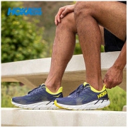 24日20点：HOKA ONE ONE Clifton 7 男款跑鞋