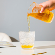 耐热100℃！厨乐皇 冰川纹玻璃杯 310ml*2只 7.9元包邮（需用券）