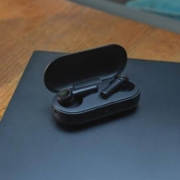 RAZER 雷蛇 雷蛇（Razer） 雷蛇Razer 战锤狂鲨入耳式耳塞 电竞耳机 电脑手机 游戏 吃鸡耳机 雷蛇战锤狂鲨真无线入耳式耳机