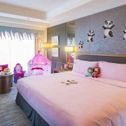 节假日周末专享 北京嘉里大酒店 童趣主题房+2大1小早餐+乐园门票