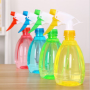 君康 塑料喷水壶 500ml  颜色随机