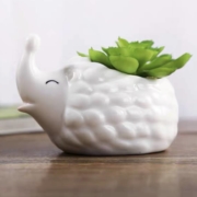 源老舍 动物白瓷小花器 刺猬款