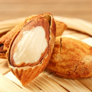 聚划算百亿补贴：华味亨 盐焗巴旦木 500g