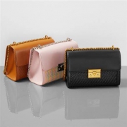 618预售：CHARLES＆KEITH 2021春夏CK2-70781202-3链条翻盖单肩包 三色可选