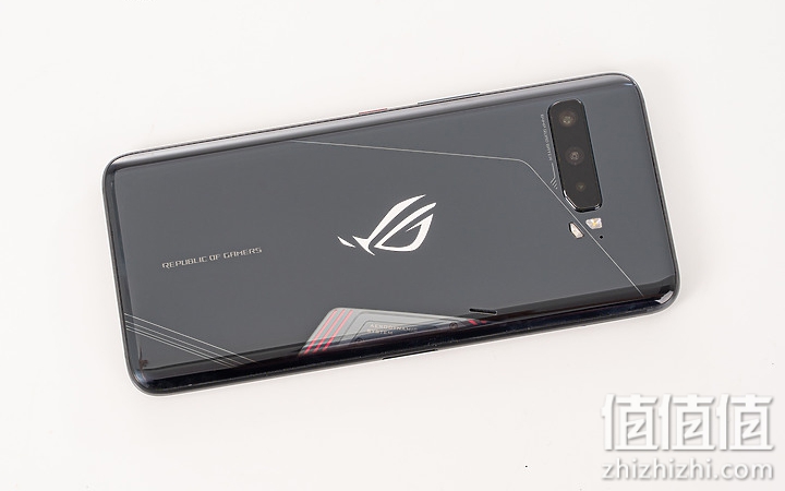 游戏手机谁更强！Lenovo 联想 拯救者Pro 决战ASUS ROG Phone 3