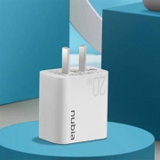 nubia 努比亚 iPhone12 充电头 20W