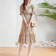 dme 德玛纳 泡泡袖法式碎花连衣裙 021294054957
