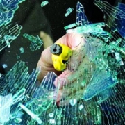 亚马逊销冠！救命工具：2只 ResQMe锐救 原装汽车紧急逃生钥匙扣破窗器