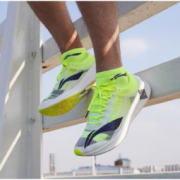 LI-NING 李宁 䨻飞电 ARMP003 男款运动跑鞋