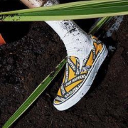 7日0点：VANS 范斯 Slip-On VN0A4U38WTX 男女款低帮帆布鞋