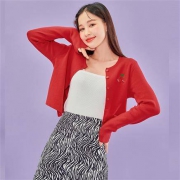 韩都衣舍  小樱桃装饰 开衫针  IG9349A0005 两色选择