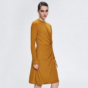 URBAN REVIVO WE04S7EN2001K3 女士连衣裙
