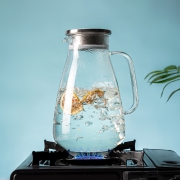 婴儿奶瓶级材质，耐热防爆，明火可用：2L 虾选 高硼硅玻璃凉水壶