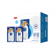 三元 小方白纯牛奶 200ml*24盒 +低脂高钙牛奶 200ml*24盒 +六神香皂125g*3