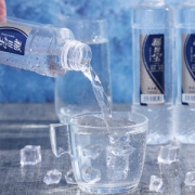 稀世宝 天然富硒锶型矿泉水 弱碱性水 500ml*24瓶