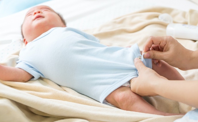 如何选购宝宝的内衣？婴幼儿内衣选购指南
