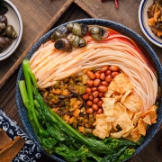 顶锅螺 广西柳州 正宗柳州 螺蛳粉330g*5袋装